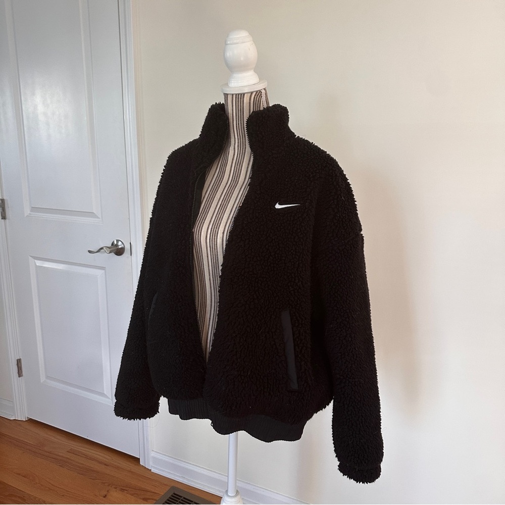Nike Women's Black Plush Teddy Swoosh Sportswear Jacket
